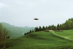 unexplainedthings: ufo sighting 1975 - photos by: http://billymeierufo.com/