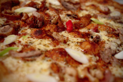 Peking Duck Pizza, Pizza Marzano’s Pizza Express, Jakarta.