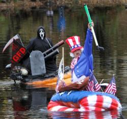 memewhore:  ilovesweaters:  NEW HAMPSHIRE HAS A PUMKIN REGATTA