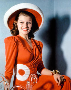 miss-flapper:  Rita Hayworth, 1940s 