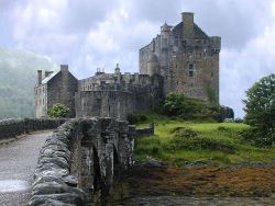 death-by-dior:  pagewoman:  Eilean Donan Castle,  Dornie, Kyle