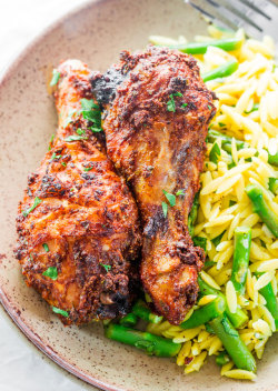 do-not-touch-my-food:  Garlic and Paprika Chicken   Yummy