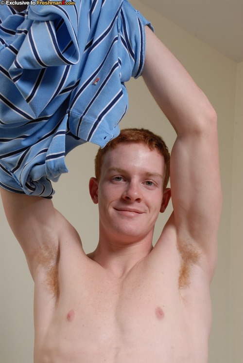 lovegingerguys:  blonds-gingers:  corredorpoa:  Blake!   //  Great body 