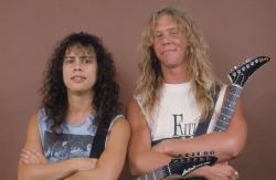 nowtheworldisgoneimjustone:  Kirk Hammet and James Hetfield 1986