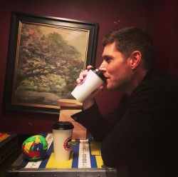 justjensenanddean:  spntapeball: Morning cup of joe with a friend