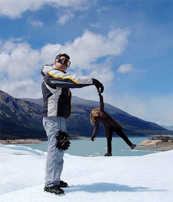 Don’t leave me hanging (forced perspective photography)