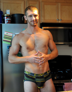 undie-fan-99:  He asked how I like my sausage cook, I told him