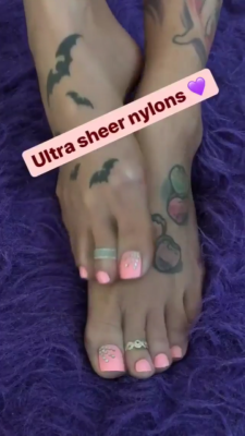 @crystal-inked-legs