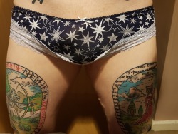 henryoscarr77:  razorroosterinpanties:  nice panties  Love those