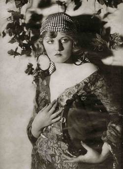 greatgdean:  Tallulah Bankhead photographer Alfred Cheney Johnston-source