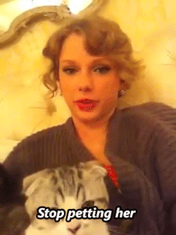 oracleanne:  thefrogman:  [video]  Taylor, I am so sorry that