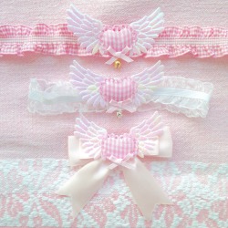 misamys:Choker, garter and pin~Would anyone be interested in