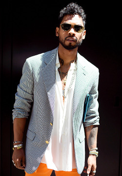 celebritiesofcolor:  Miguel at the Dolce & Gabbana SS2016