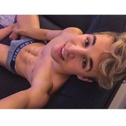 infiitetwink:  click for an infinite amount of twinks: http://infiitetwink.tumblr.comor