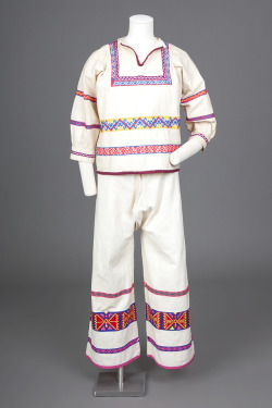 fashionsfromhistory: Men’s Ensemble from the Huichol Tribe