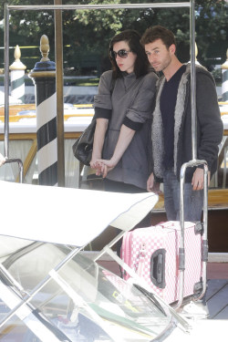 dixiegot:  Stoya e James Deen, in partenza dal Festival di Venezia,