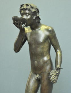 boysnmenart: Adolf von Hildebrand’s sculpture - Boy Drinking,