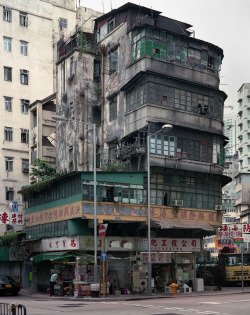 rrunn:  Michael Wolf - Hong Kong, corner houses + More art? Follow