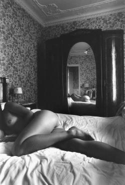 delicatesexandlove:  janusbifrons:  Christian Coigny  A delicate blog of artistic nudes &amp; tender love