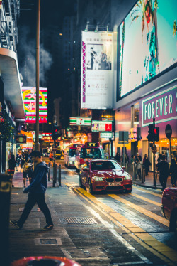 automotivated:  Hong Kong streets (by Zanthia)