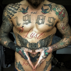 asifthisisme:Billy Huxley www.instagram.com/billyhuxley