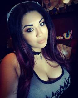 ivydoomkitty: Stream starts at 630pm pst today! Join me at twitch.tv/ivydoomkitty