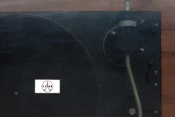 scanzen:  Tesla HC43 turntable, made in Czechoslovakia, details.