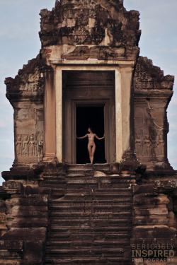 seriouslyinspired:  rising with the sun kyotocat by seriouslyinspiredAngkor Wat, Cambodia