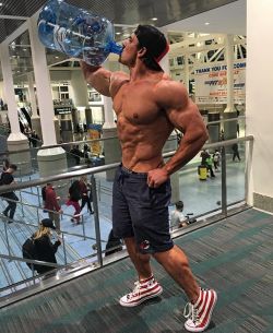 drwannabebigger:  Brad Castleberry