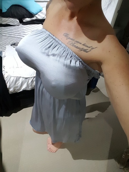 bigimplatntfans:  More of sexy wife @fit_couple_qld