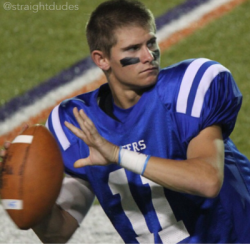 sportyboyblog:  Hot football player! The Hottest Sportsmen on