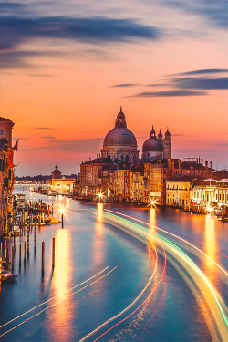 wearevanity:  Venetian Sunsets on the River © 