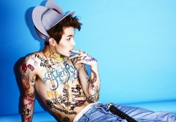  Henry’s first solo mini album “Trap” will be released