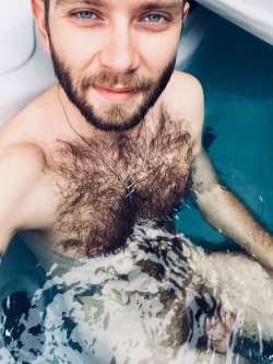 pupcub13:Hot tub in January  Such a beautiful man! Woof!