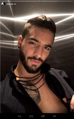 famous-male-celeb-naked:  SEXY MALUMA