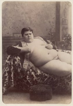 bigmensmallpenis:  Even in the olden days, little dicked chubby