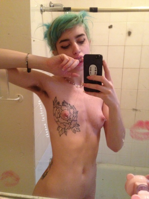 disgustinghuman:  I just want you to look at my pits 