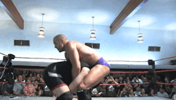 sunset-flip-wrestling:this is professional wrestling at its best.