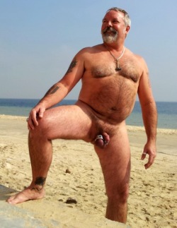 daddiesparadise:  Feel free to submit your pic if you want to