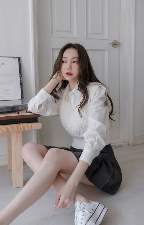 korean-dreams-girls:  Seo Ah - May 18, 2020 Set