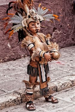 getabducted:  the-seraphic-book-of-eloy:  Aztec boy dancer, Mexico