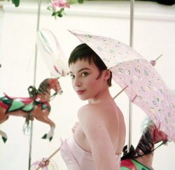 retrogirly:  Leslie Caron 