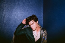 80sduh:  Finn Wittrock is the pure definition of perfection