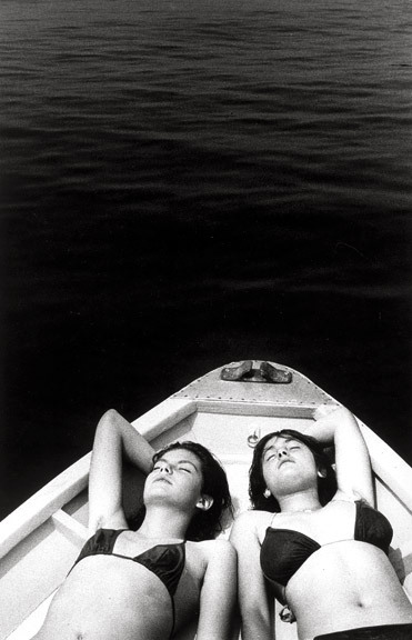 cg54kck:  cg54kck: Ralph Gibson, from 1971-2000 Chiaroscuro series 