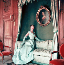 ohthentic:  vintagegal:  “Dress and Decor from Paris, Designers