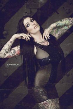 s-uiiciide:inked candy - follow http://s-uiicide.tumblr.comfollows-uiicide