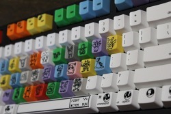 albotas:  EVERY KEYBOARD SHOULD BE THIS CUSTOM POKEMON KEYBOARD