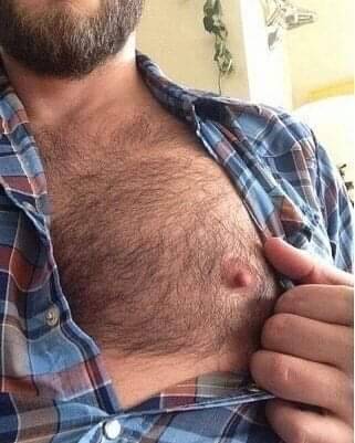 prickklaude:chest-n-nips:So suckable nipple !