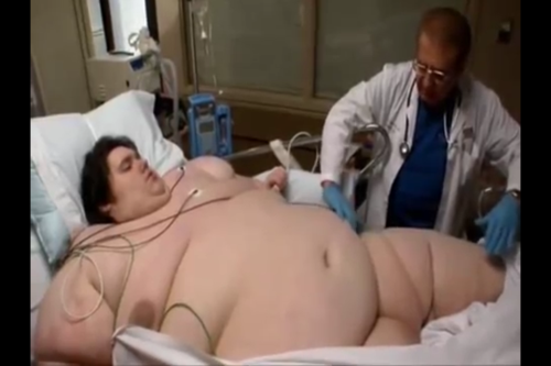 iwanttobeafatman:  fatmalefantasy:  These photos never get old.  Simply cannot wait to be this big  Cannot wait to grow someone this big. Imagine the epic cuddles…