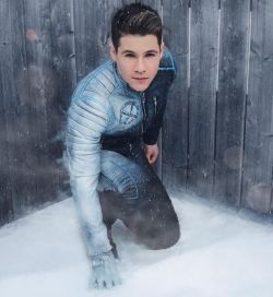 mutandandproud:  Iceman cosplay by Michael Hamm